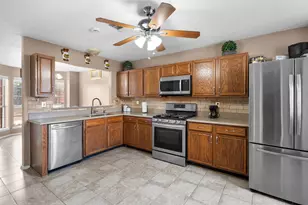 1787 Circle Creek Dr, Lewisville, TX 75067 - Photo 6