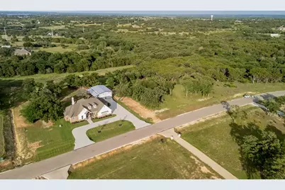 2124 Lacee Court, Granbury, TX 76048 - Photo 20