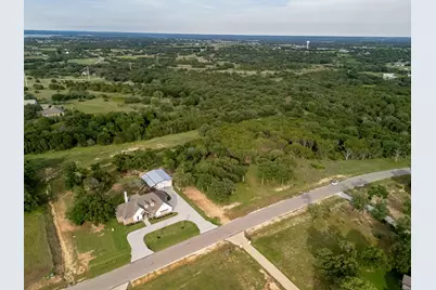 2124 Lacee Court, Granbury, TX 76048 - Photo 4