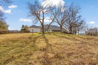 1044 County Road 3230, Windom, TX 75492 - Photo 20