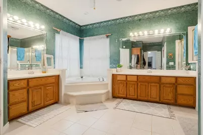 1044 County Road 3230, Windom, TX 75492 - Photo 10