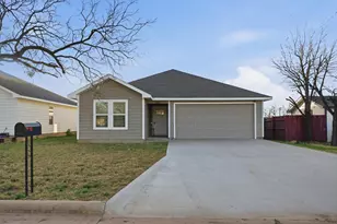 2050 Lillius St, Abilene, TX 79603 - Photo 2