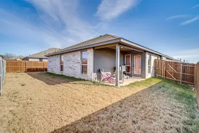 1402 Dry Creek Drive, Cleburne, TX 76033 - Photo 12