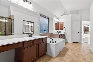 350 Falstaff Dr, Roanoke, TX 76262 - Photo 26