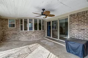 9352 Heatherdale Dr, Dallas, TX 75243 - Photo 32