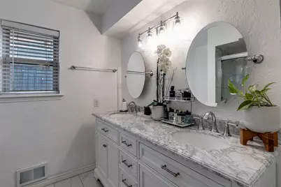 9352 Heatherdale Drive, Dallas, TX 75243 - Photo 24