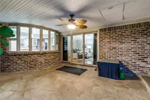 9352 Heatherdale Dr, Dallas, TX 75243 - Photo 32