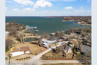 611 Elm Circle, Lake Bridgeport, TX 76426 - Photo 28