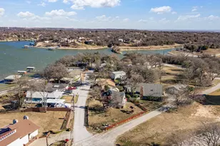 611 Elm Cir, Lake Bridgeport, TX 76426 - Photo 30