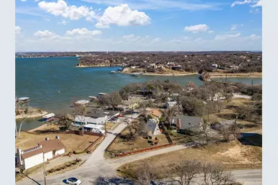 611 Elm Circle, Lake Bridgeport, TX 76426 - Photo 22