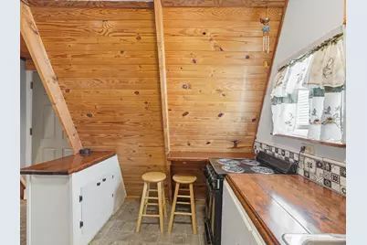 611 Elm Circle, Lake Bridgeport, TX 76426 - Photo 10