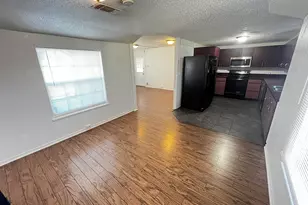 923 N 9th St, Midlothian, TX 76065 - Photo 4