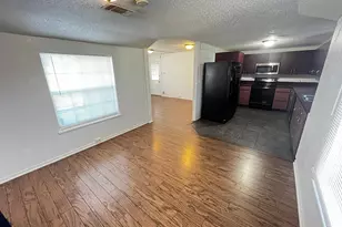 923 N 9th St, Midlothian, TX 76065 - Photo 4