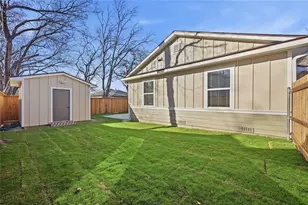 1921 N Woods St, Sherman, TX 75092 - Photo 26