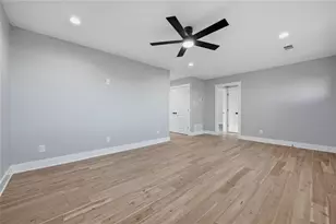 1921 N Woods St, Sherman, TX 75092 - Photo 4