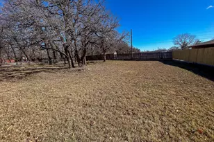 105 Laguna Vista Ct, Chico, TX 76431 - Photo 2