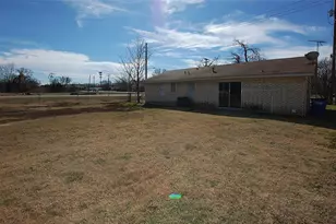 606 E Broad St, Forney, TX 75126 - Photo 16