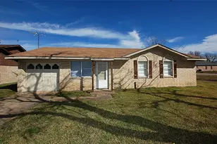 606 E Broad St, Forney, TX 75126 - Photo 1