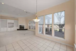 1014 Village Green Ct, Arlington, TX 76012 - Photo 18