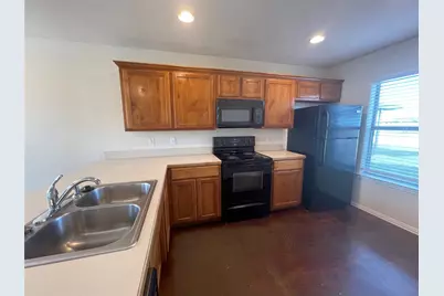 100 Crossbow Court #102, Weatherford, TX 76088 - Photo 4