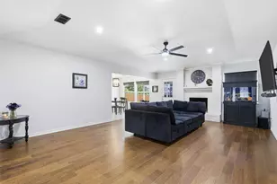 629 Owens Dr, Crowley, TX 76036 - Photo 4