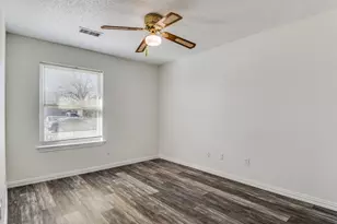 1725 Whiteoak Dr, Garland, TX 75040 - Photo 14