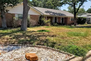 1220 NW 7th Ave, Mineral Wells, TX 76067 - Photo 2