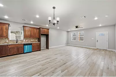 308 Lewis Street, Cleburne, TX 76031 - Photo 4