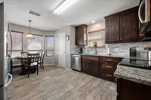 521 E Oak St, Aledo, TX 76008 - Photo 14