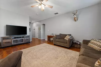 521 E Oak Street, Aledo, TX 76008 - Photo 8