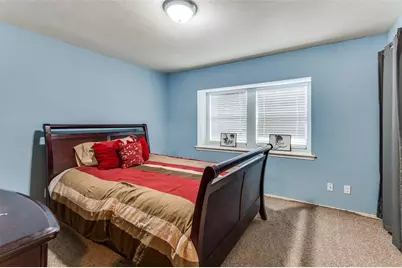 2206 Greenbriar Court, Grand Prairie, TX 75050 - Photo 6