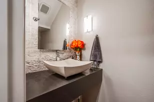 6802 Vada Dr, Dallas, TX 75214 - Photo 32