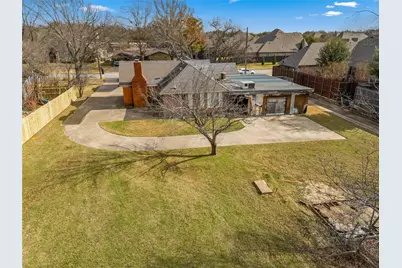 8632 Timber Drive, North Richland Hills, TX 76182 - Photo 10