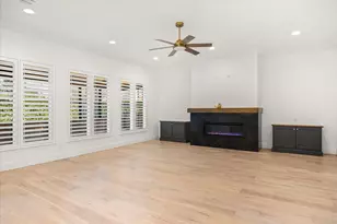 1001 Quarry Ct, Granbury, TX 76048 - Photo 8