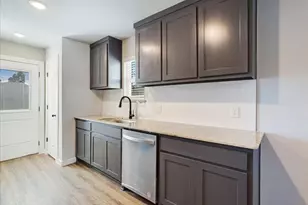 2404 Miller St, Denison, TX 75020 - Photo 4