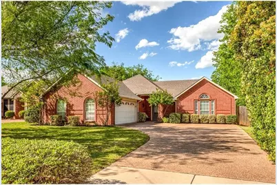 231 E Vine Street, Keller, TX 76248 - Photo 1