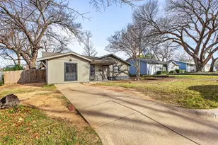 7213 Greenlee St, Fort Worth, TX 76112 - Photo 2
