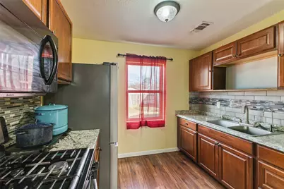 7213 Greenlee Street, Fort Worth, TX 76112 - Photo 6