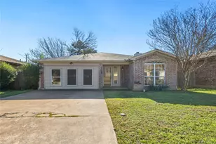 1205 Stone Creek Dr, Mansfield, TX 76063 - Photo 1