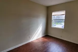 811 N Spears St, Alvarado, TX 76009 - Photo 6