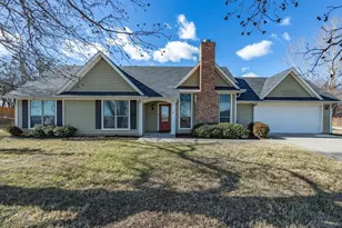 202 S Stratton St, Decatur, TX 76234 - Photo 2