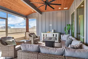 6641 Buffalo Rdg Cir, Godley, TX 76044 - Photo 4