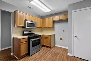 7910 Meadowlark Ln, Rowlett, TX 75088 - Photo 10