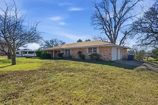 1701 Berkshire St, Waco, TX 76705 - Photo 2