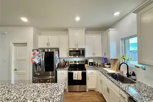 416 Austin St, Callisburg, TX 76240 - Photo 8