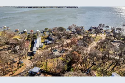 219 Fernwood Drive, Mabank, TX 75156 - Photo 2