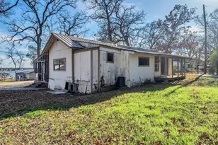 219 Fernwood Dr, Mabank, TX 75156 - Photo 4