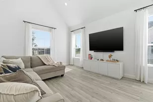 649 Charlotte Ln, Burleson, TX 76028 - Photo 12