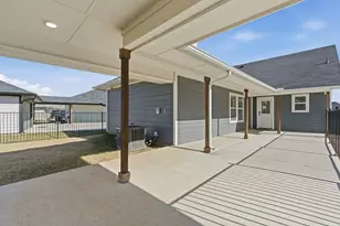 649 Charlotte Ln, Burleson, TX 76028 - Photo 36