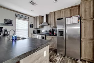 334 Lake Whitney Dr, Whitney, TX 76692 - Photo 10